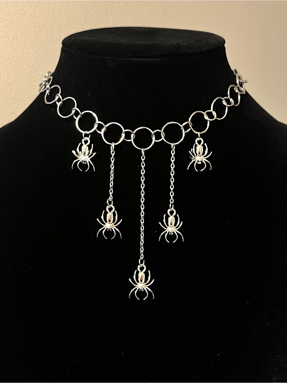 Hand Crafted Spider Charm Choker Necklace - Picture 4 of 5